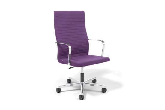 fauteuil de bureau violet à roulettes